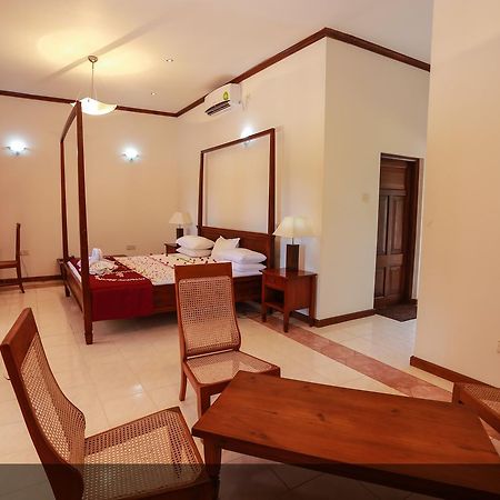 Welcombe Hotel Trincomalee Bagian luar foto