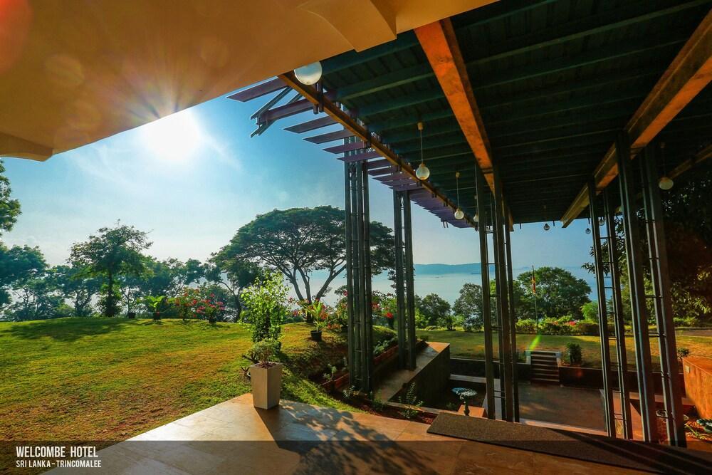 Welcombe Hotel Trincomalee Bagian luar foto