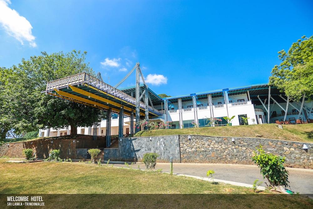 Welcombe Hotel Trincomalee Bagian luar foto