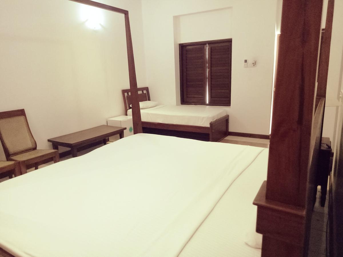 Welcombe Hotel Trincomalee Bagian luar foto